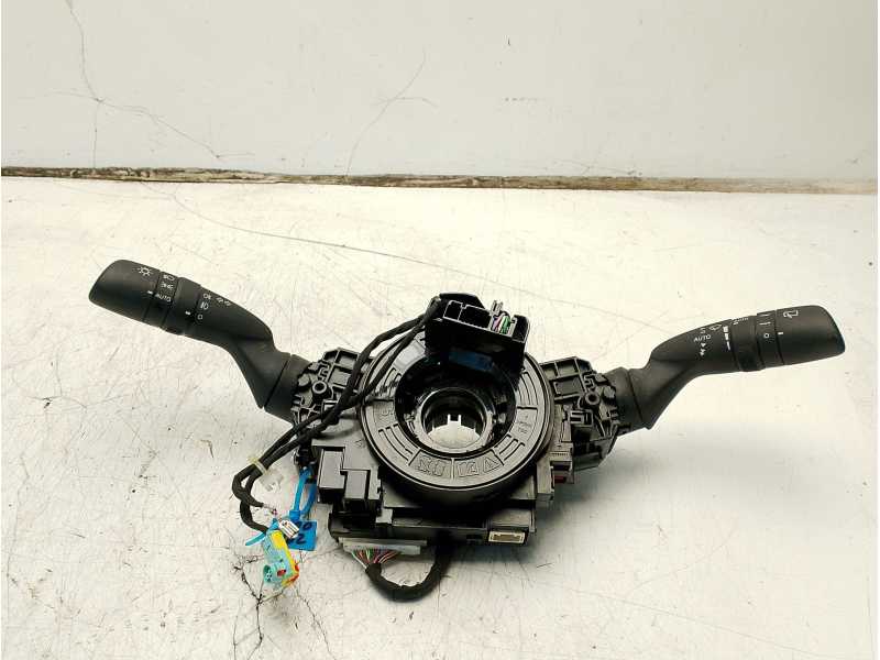 Recambio de mando multifuncion para toyota aygo x (_b7_) 1.0 vvt-i (kgb70) referencia OEM IAM 8431902010  