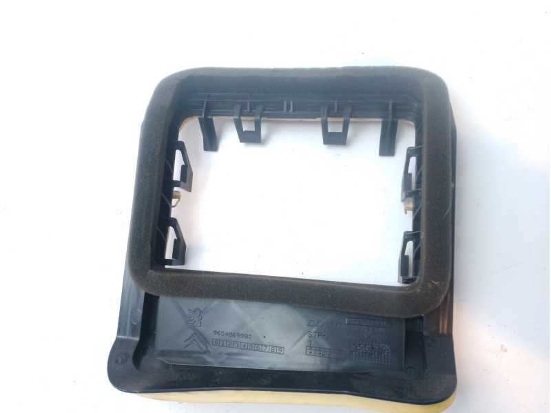 Recambio de moldura para peugeot partner kombi 1.6 blue-hdi fap referencia OEM IAM 9654869980  