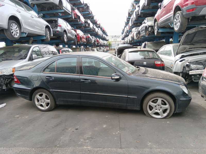 mercedes-benz clase c (w203) del año 2003