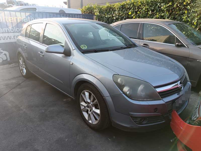 opel astra h (a04) del año 2004
