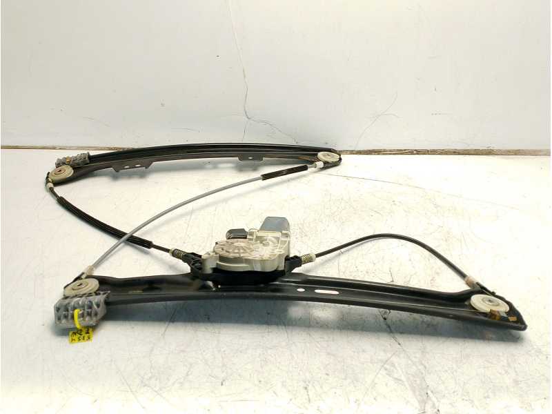 Recambio de elevalunas delantero izquierdo para bmw serie 5 berlina (e60) 520d referencia OEM IAM 51337184383 7034351 