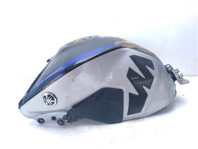 Recambio de deposito combustible para yamaha mt-09 (7.2013) referencia OEM IAM B7NY24100004  