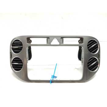 REJILLA AIREADORA 5M0858069A 