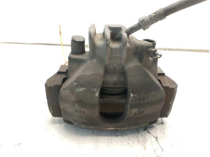 Recambio de pinza freno delantera izquierda para volvo xc70 i cross country (295) d5 xc awd referencia OEM IAM 8251315  