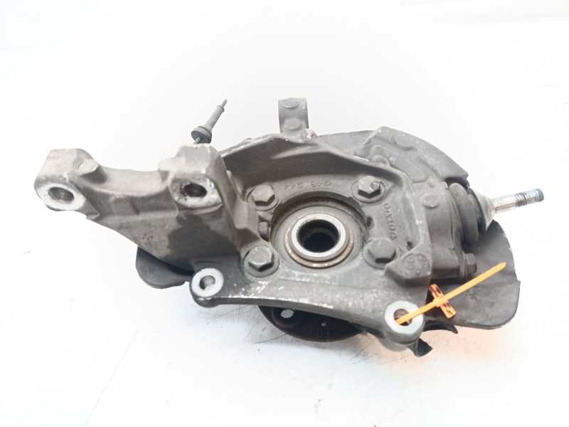 Recambio de mangueta delantera derecha para volvo xc70 i cross country (295) d5 xc awd referencia OEM IAM 8663289  9461944