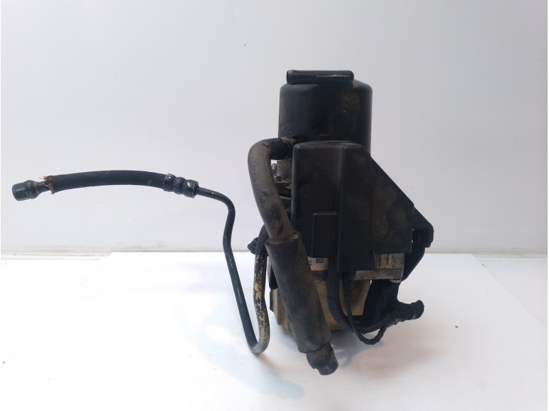 Recambio de bomba direccion para citroën c5 berlina exclusive referencia OEM IAM 4007YX 034030J4 