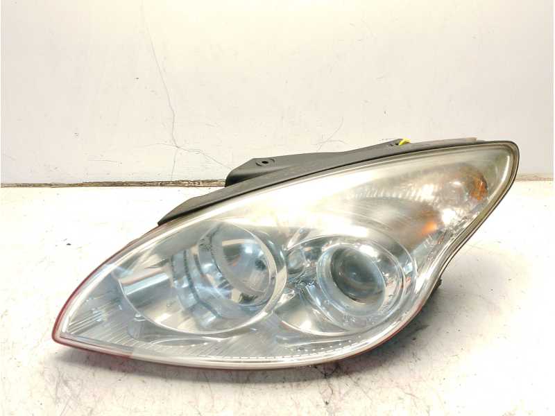 Recambio de faro izquierdo para hyundai i30 classic referencia OEM IAM 921032L120  