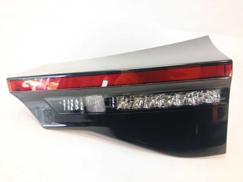 Recambio de piloto trasero derecho para toyota yaris 1.5 16v cat referencia OEM IAM 815800DB70  L412659