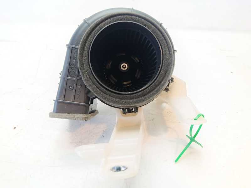Recambio de motor calefaccion para toyota yaris 1.5 16v cat referencia OEM IAM G9230K0021 25199941 25120017