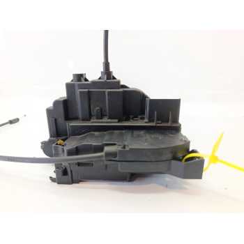 CERRADURA PUERTA TRASERA DERECHA 825020002R 