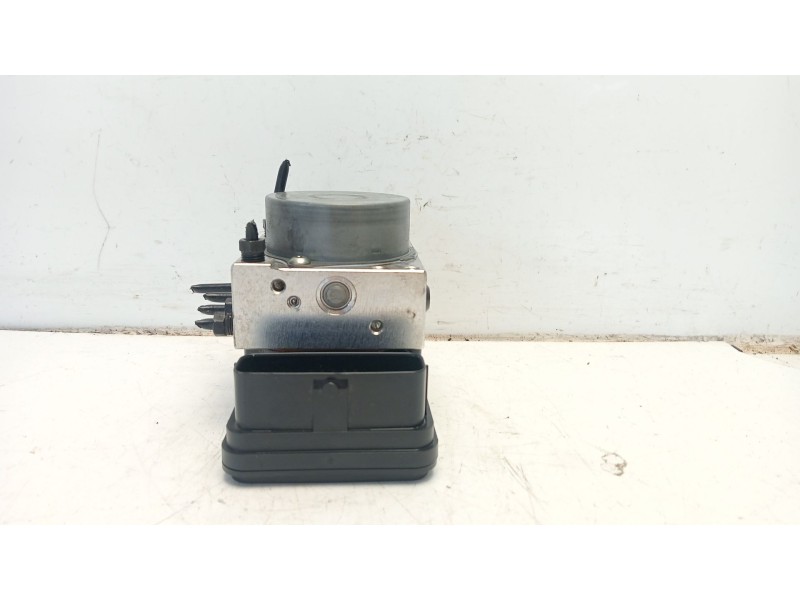 Recambio de abs para toyota corolla (e21) referencia OEM IAM 4405012E70  