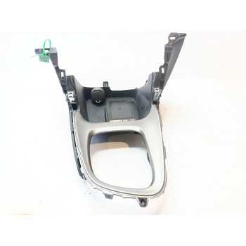 MOLDURA 588100D330C2 588100D330