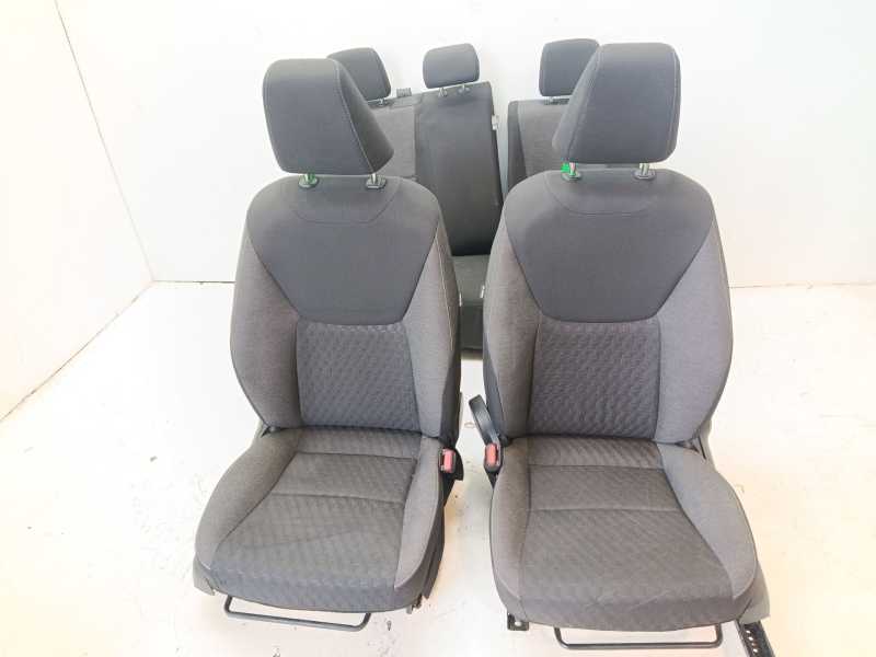 Recambio de juego asientos completo para toyota yaris active referencia OEM IAM 71014K0030  71013K0030 / 710170D840 / 71018K0010
