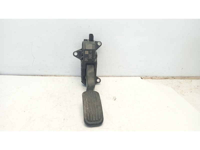 Recambio de pedal acelerador para toyota corolla (e21) referencia OEM IAM 7811002211  