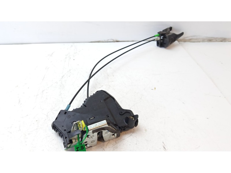 Recambio de cerradura puerta delantera izquierda para toyota verso business referencia OEM IAM 6904002210 6920602120C0 
