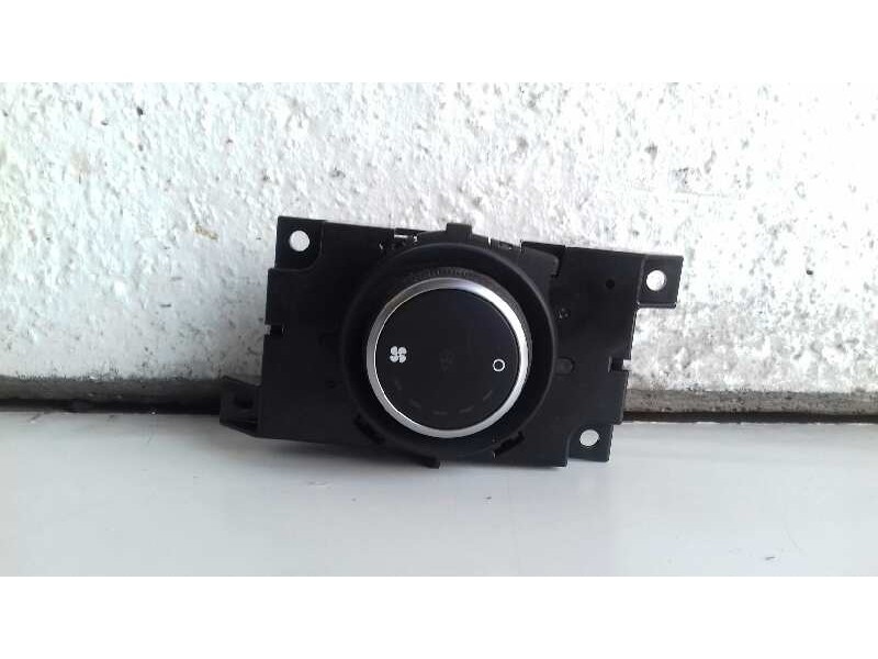 Recambio de mando calefaccion / aire acondicionado para land rover discovery sport hse referencia OEM IAM FK722D270AC DH9WD 