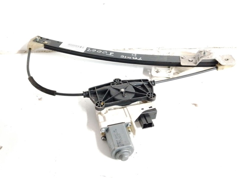 Recambio de elevalunas trasero derecho para audi a4 ber. (b8) básico referencia OEM IAM 8K0839462  
