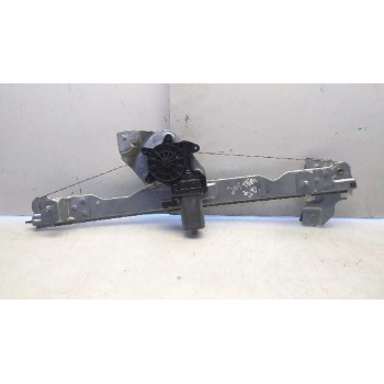 ELEVALUNAS DELANTERO DERECHO 807206838R 