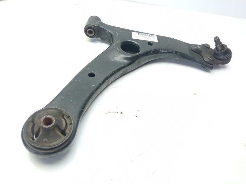 Recambio de brazo suspension inferior delantero derecho para toyota verso active referencia OEM IAM   