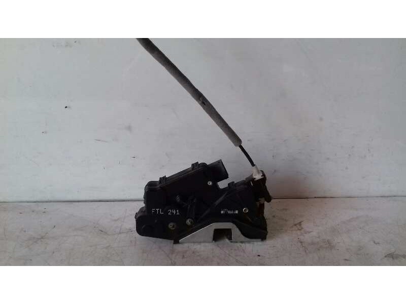 Recambio de cerradura puerta delantera izquierda para bmw serie 3 berlina (e46) 320d referencia OEM IAM FTL241  