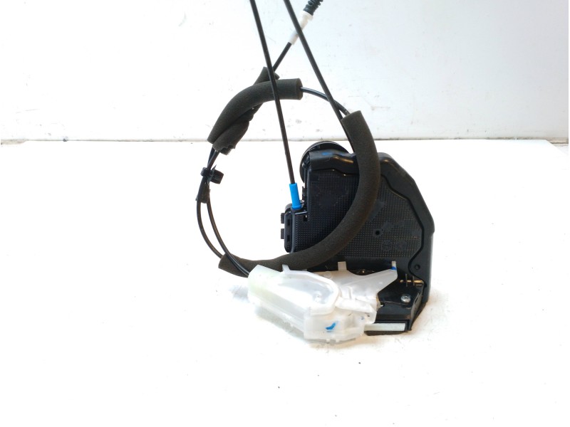 Recambio de cerradura puerta trasera izquierda para toyota c-hr referencia OEM IAM 69060F4010  