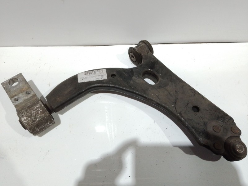 Recambio de brazo suspension inferior delantero izquierdo para ford fiesta (cbk) sport referencia OEM IAM   