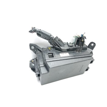 CAJA RELES / FUSIBLES 82111F4U30 8264147050 