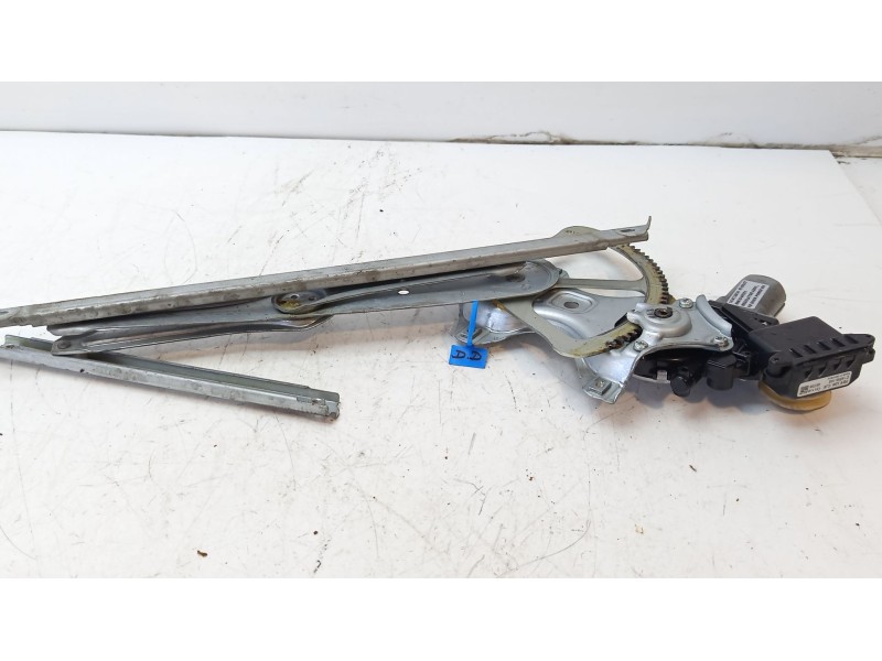 Recambio de elevalunas delantero derecho para toyota verso business referencia OEM IAM 698100F021  