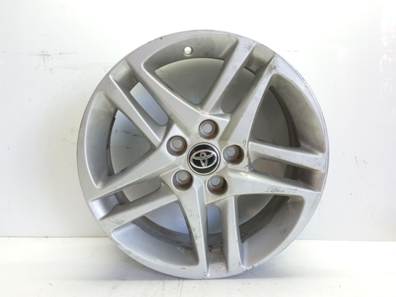 Recambio de llanta para toyota c-hr referencia OEM IAM 42611F4140  