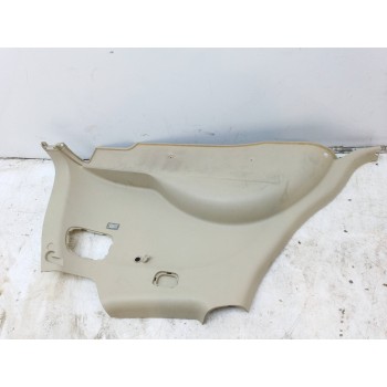 MOLDURAS TRASERAS 857402B100J9 