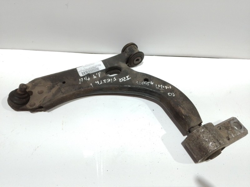 Recambio de brazo suspension inferior delantero izquierdo para ford fiesta (cbk) futura referencia OEM IAM   