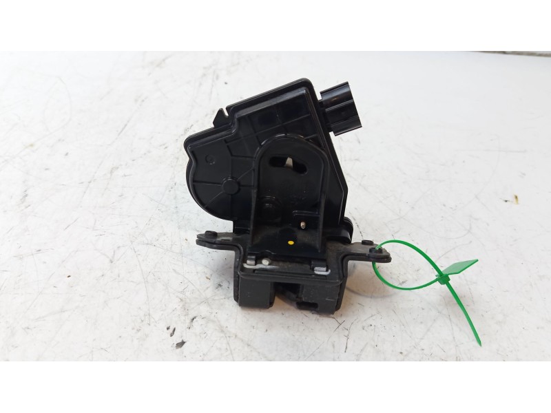 Recambio de cerradura maletero / porton para toyota verso business referencia OEM IAM 6935002080  