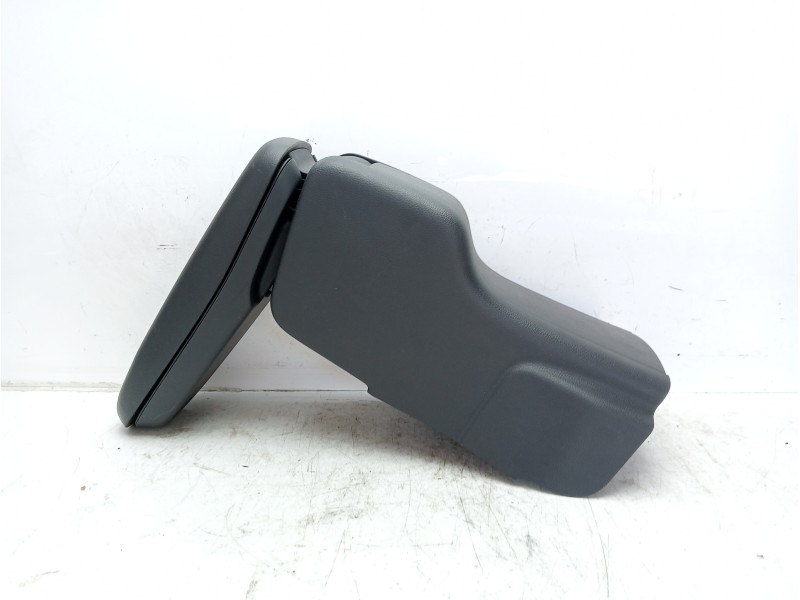 Recambio de apoyabrazos central para toyota yaris 1.5 16v cat referencia OEM IAM 58905K0020C1 58901K0020 