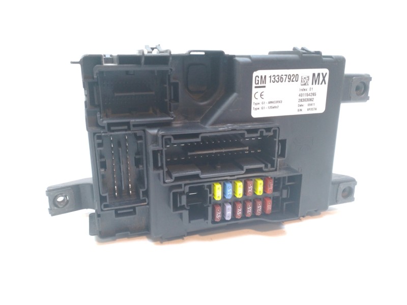 Recambio de caja reles / fusibles para opel corsa d innovation referencia OEM IAM 13367920  