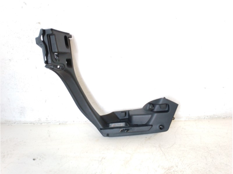 Recambio de moldura para volkswagen golf vii lim. (bq1) gti performance bmt/start-stopp referencia OEM IAM 5G6867762H82V 5G68677