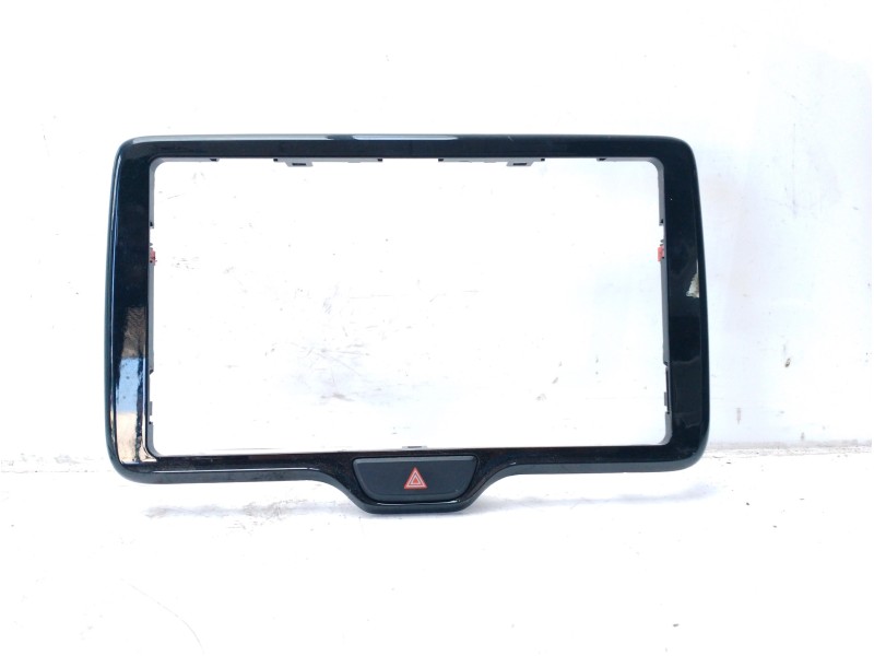 Recambio de moldura para toyota yaris 1.5 16v cat referencia OEM IAM 55405K0030  