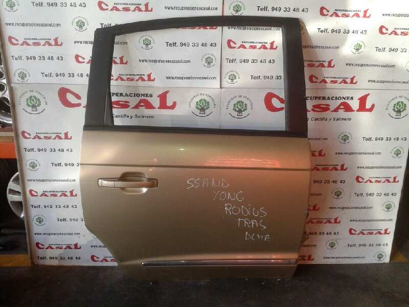Recambio de puerta trasera derecha para ssangyong rodius xdi premium referencia OEM IAM   