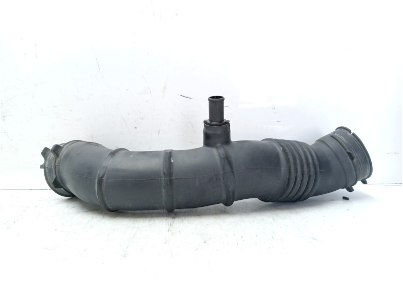 Recambio de tubo para toyota yaris 1.5 16v cat referencia OEM IAM 17881K0050 17880K0040 
