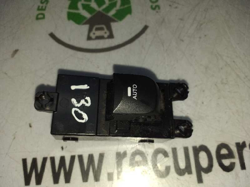 Recambio de mando elevalunas delantero izquierdo para hyundai i30 cw style bluedrive referencia OEM IAM 49D5101110  