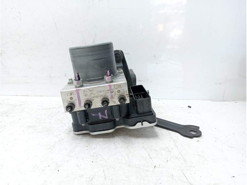 Recambio de abs para toyota yaris 1.5 16v cat referencia OEM IAM 440500DG30  
