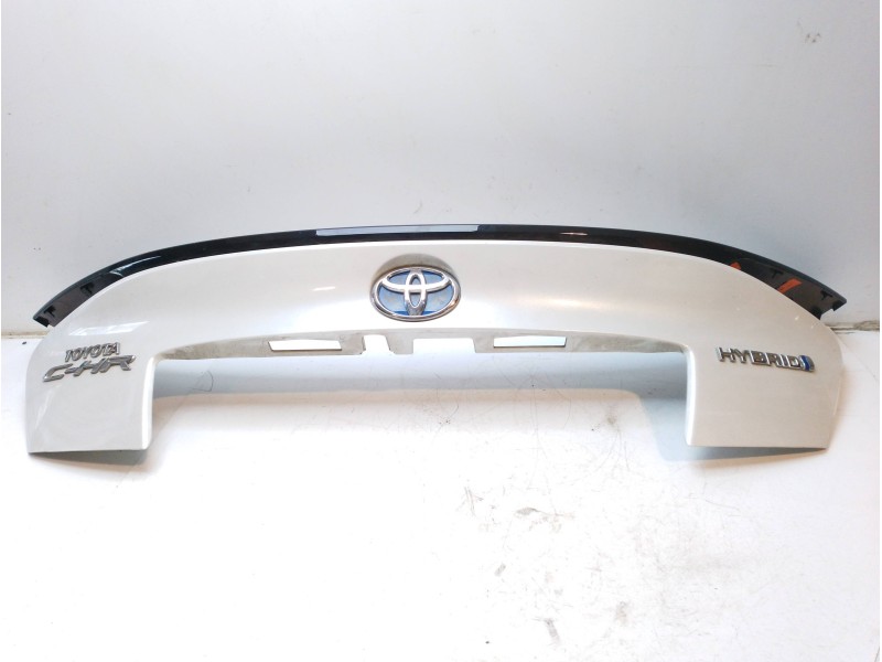 Recambio de guarnecido porton trasero para toyota c-hr referencia OEM IAM 76811F4901 76811F4010 