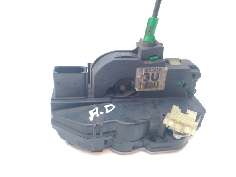 Recambio de cerradura puerta trasera derecha para opel insignia sports tourer edition referencia OEM IAM 13503808  
