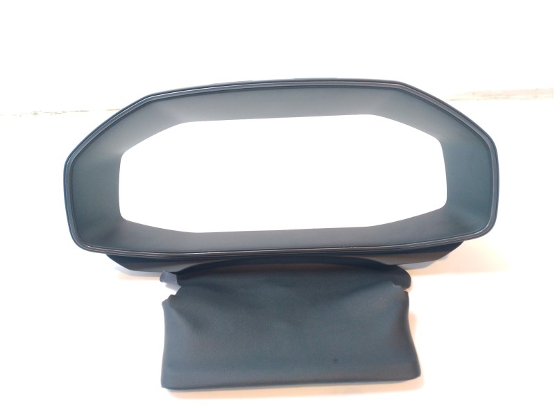 Recambio de molduras delanteras para cupra formentor tsi cupra referencia OEM IAM 5FA857053XFD  