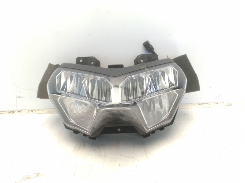 Recambio de faro delantero para kawasaki z (900cc - ) z 900 (zr900pa2, zr900ha2, zr900da2) referencia OEM IAM 230070210 23007 23