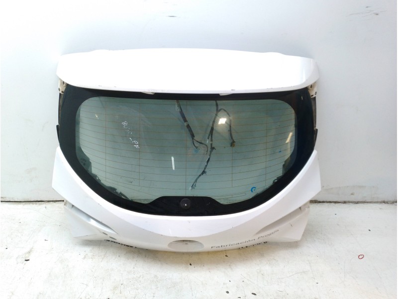 Recambio de porton trasero para toyota corolla (e21) hybrid advance referencia OEM IAM 6700502610  