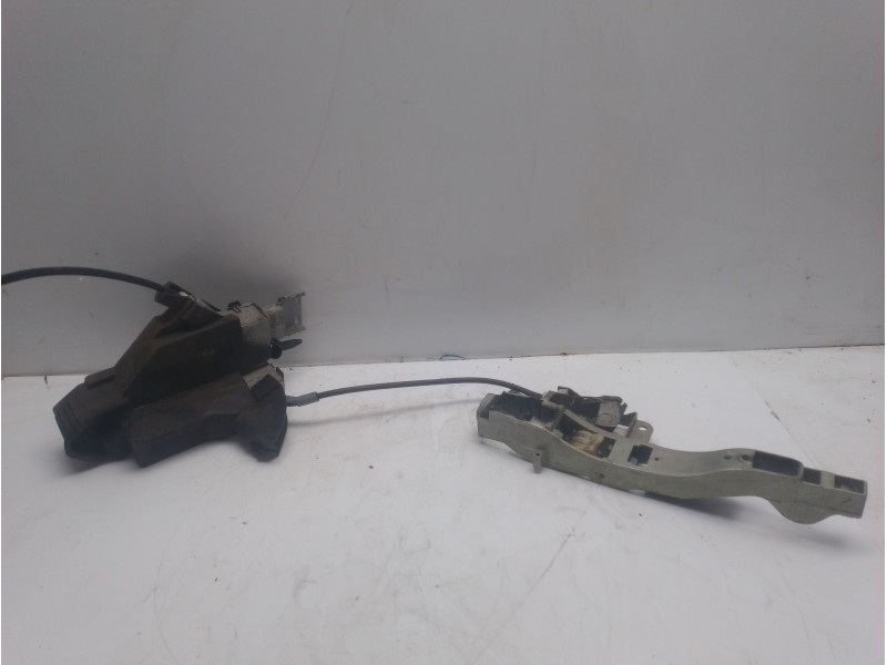 Recambio de cerradura puerta delantera derecha para citroën c4 berlina 1.6 16v referencia OEM IAM 9135Z5  