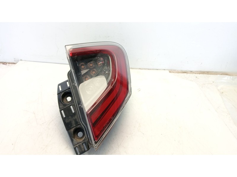 Recambio de piloto trasero derecho para toyota c-hr referencia OEM IAM 81550F4031  