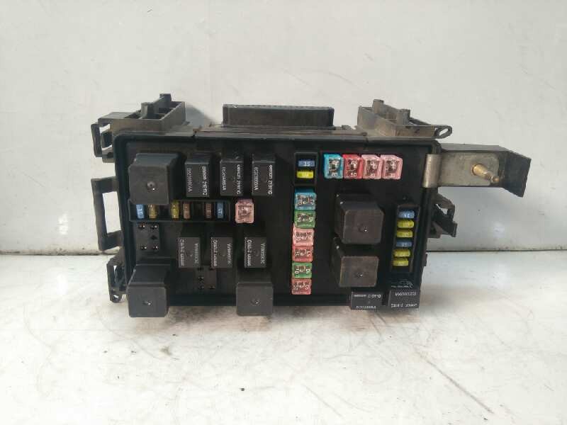 Recambio de caja reles / fusibles para chrysler 300 c 3.0 crd executive referencia OEM IAM P05087269AM P05087269AMA 