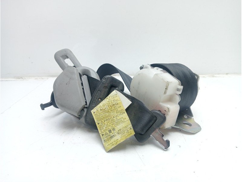 Recambio de cinturon seguridad trasero central para toyota yaris hsd active referencia OEM IAM 733100D031C0  