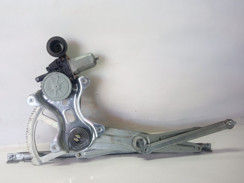 Recambio de elevalunas delantero derecho para lexus rx 300(mcu35) luxury referencia OEM IAM 8571058010 8571058010 
